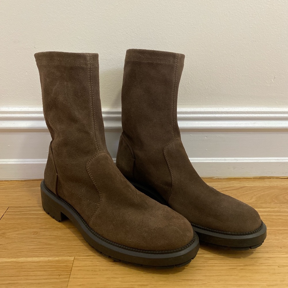 NWOT Brown Suede Aquatalia Boots